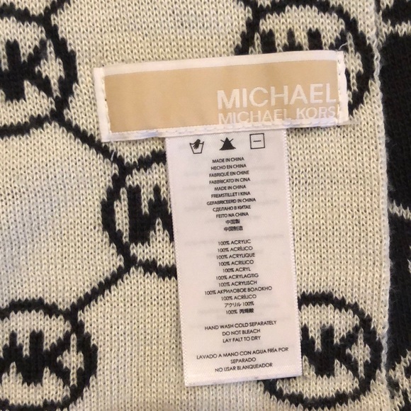 AUTHENTIC Michael Kors - Picture 2 of 2